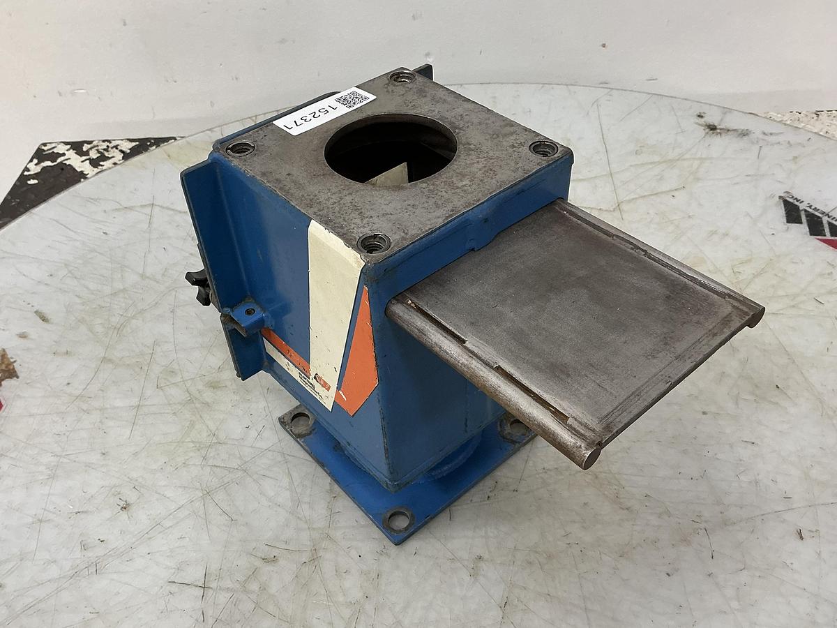 Used METAL FABRICATING NO MODEL NUMBER