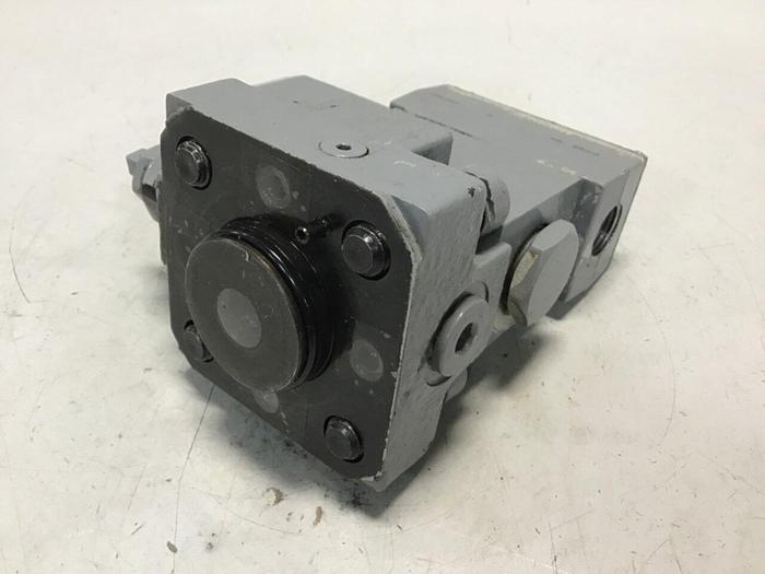 Used VICKERS Valve DG4V32ALMFWB660EN21 #138782