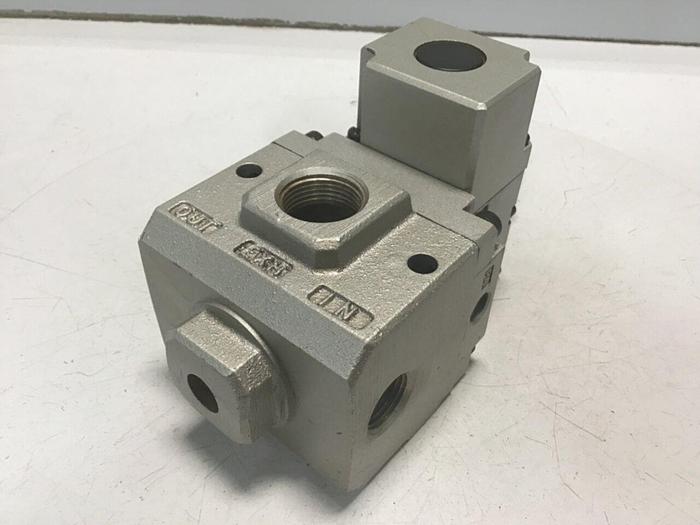 Used SMC Solenoid Valve VP3145 #124272