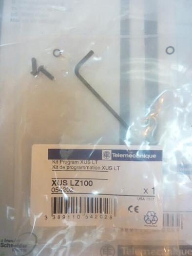 TELEMECANIQUE Safety Light Curtain XUS LZ450 #38902