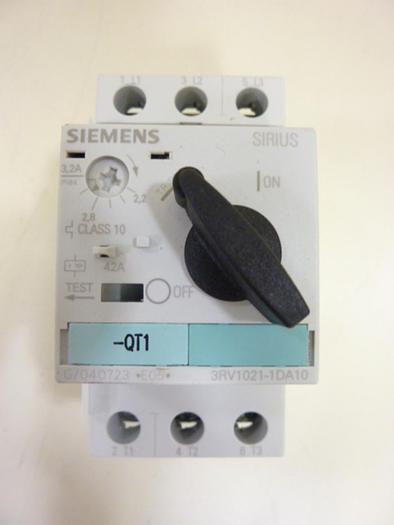 Used SIEMENS 3, 2 Amp Circuit Breaker 3RV1021-1DA10 #46440