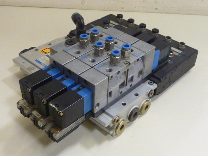 Used FESTO Control Block / Valve Terminal IIFB-02-1/4-4-BU #64638