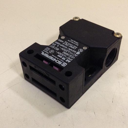 Used SCHMERSAL Safety Interlock Switch AZ15ZVR #83933
