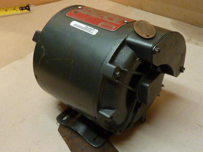 Used LINCOLN ELECTRIC 1/4 HP AC Motor D-2J7727 Used
