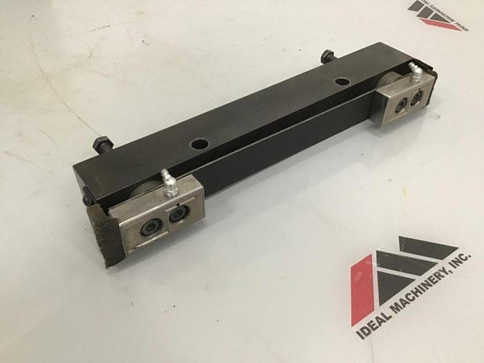 Used CINCINNATI MILACRON Sliding Platen Shoe 5040389 #132406