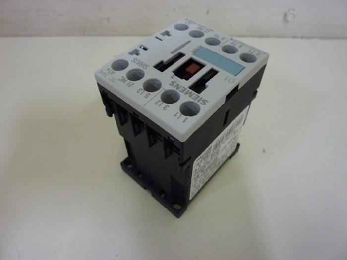 Used SIEMENS Contactor 3RT1015-1BB42 #85712