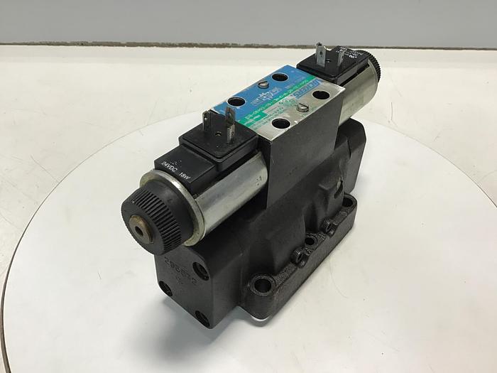 Used VICKERS DG4V-3S-6C-M-U-HL7-60-EN490-B13