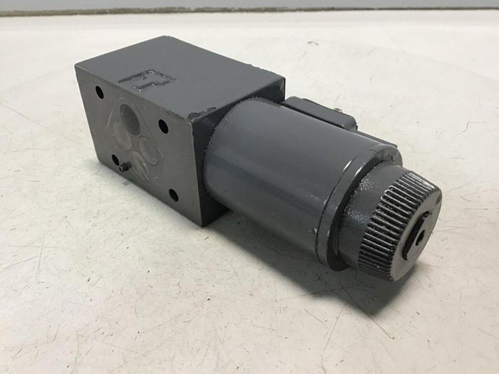 Used VICKERS Valve DG4V3S22AMUHL760EN490 Used