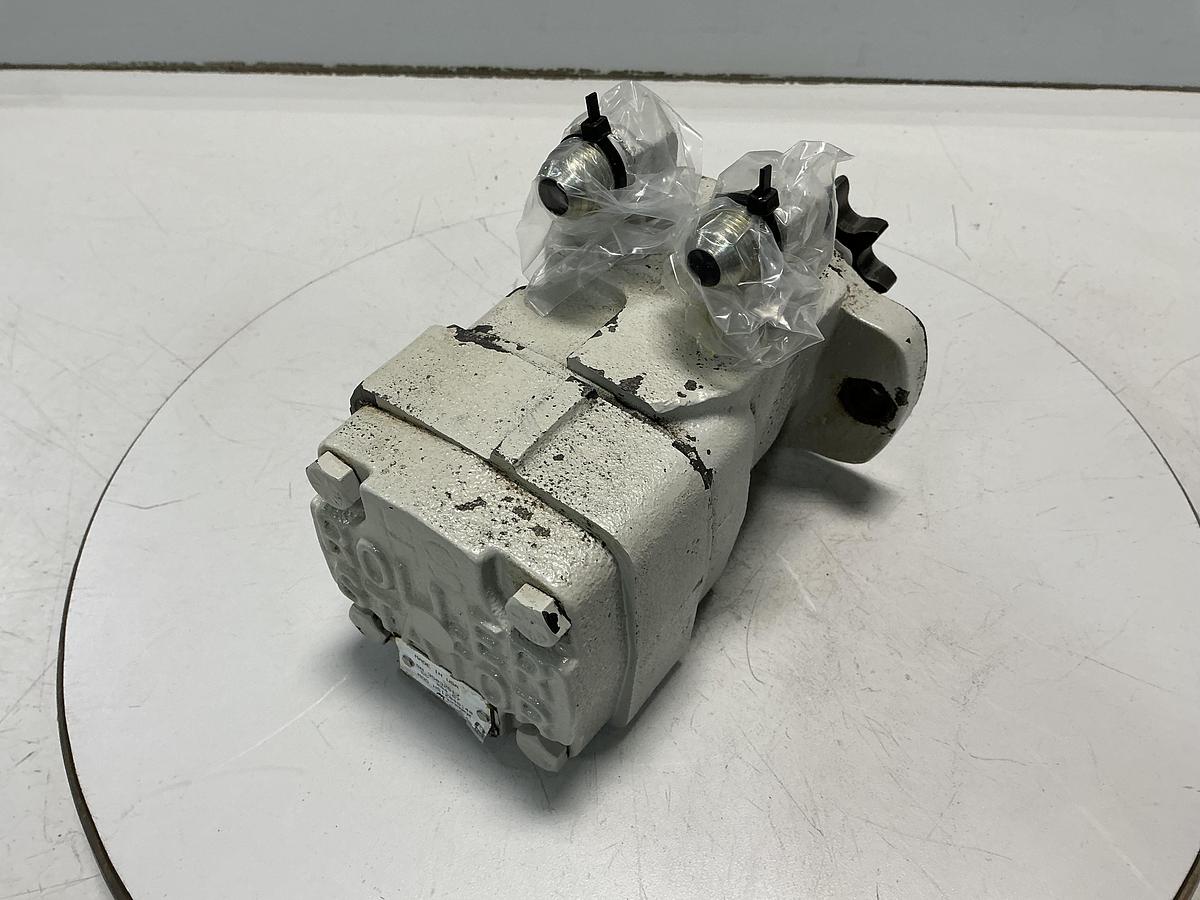 Used ROLLER STATOR RS013996