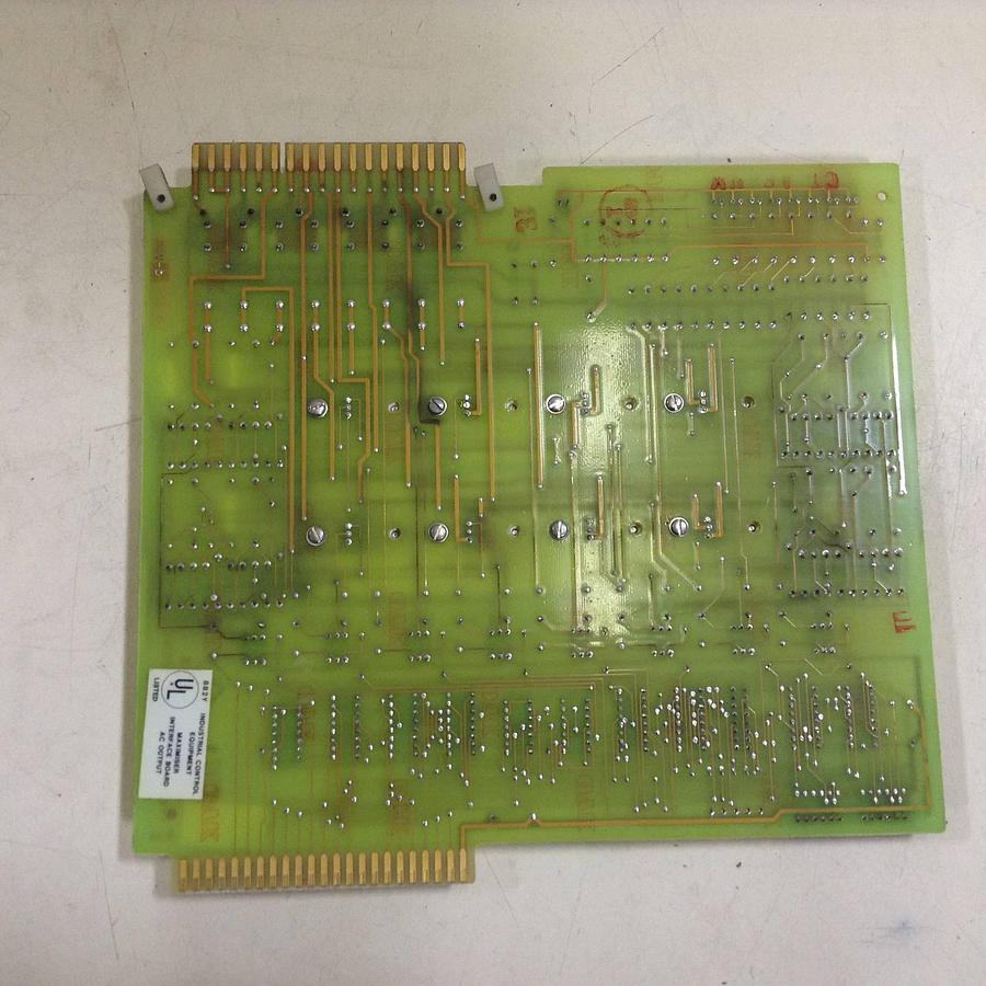 Used CINCINNATI MILACRON Output Board 3-531-3563A USED