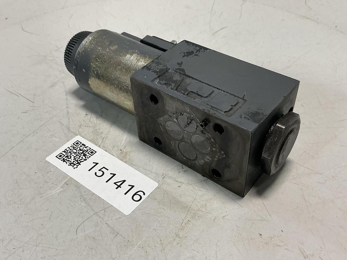 Used VICKERS DG4V-3S-22A-M-U-HL7-60-EN490