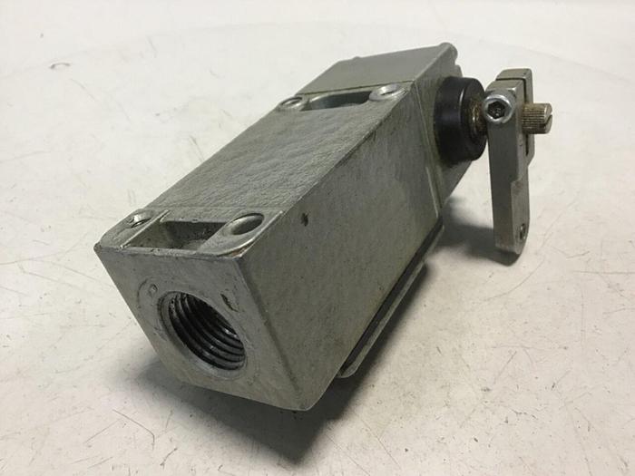 Used TELEMECANIQUE Limit Switch C3JK06 #121456