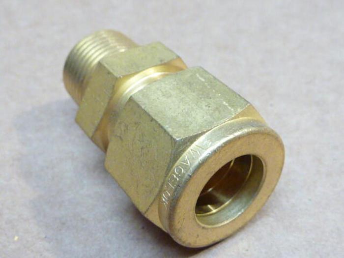 SWAGELOK Male Connector B-810-1-6 #39571 DNL/ SCRAPPED