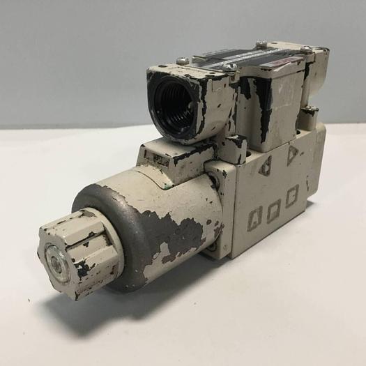 Used NACHI Directional Control Valve SS-G01-A04-GR-D2-9331A #91601