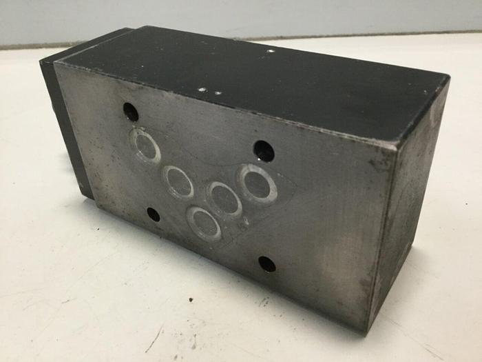 Used VICKERS Pressure Relief Valve DGMC-5-AT-FW-S-30 #111311