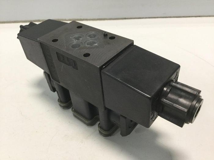 Used PARKER Valve D1VW1CNYCF5672XB042 Used