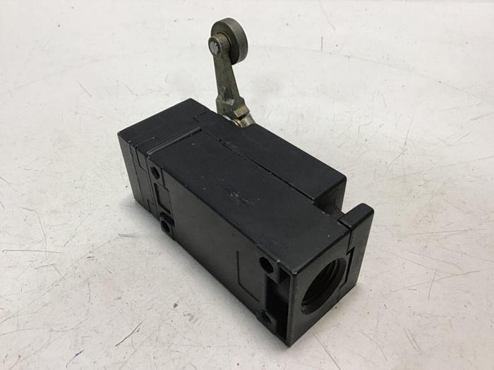 Used SQUARE D Limit Switch 9007-AEQ2699 #121422