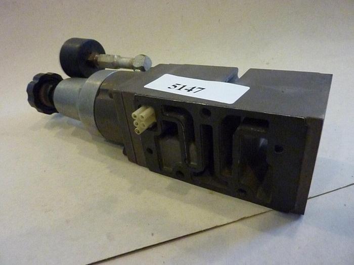 Used NUMATICS Pneumatic Valve 554RS100J #5147