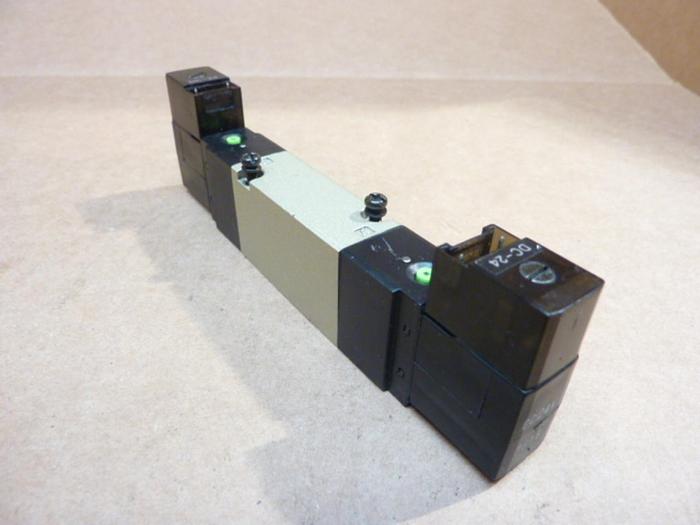 Used CKD CORP Solenoid Valve 4KB229-D21 #40857