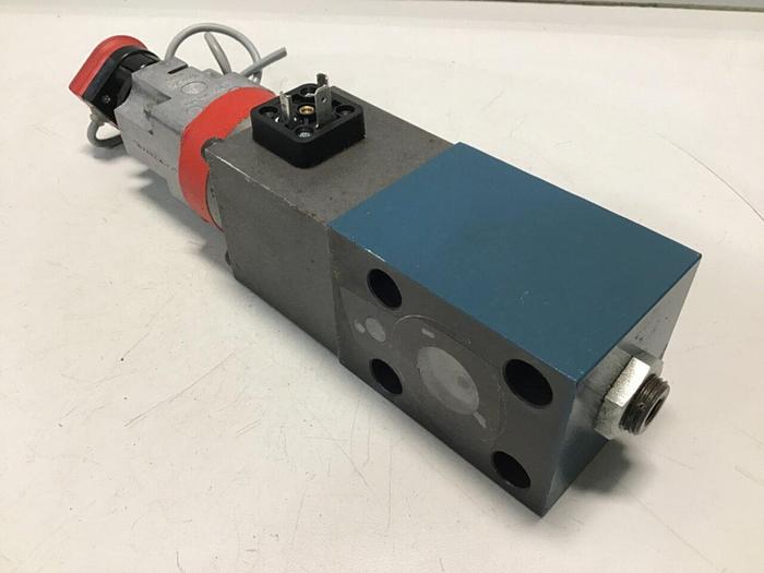 Used BOSCH Valve 0 811 402 012 / EX #116317