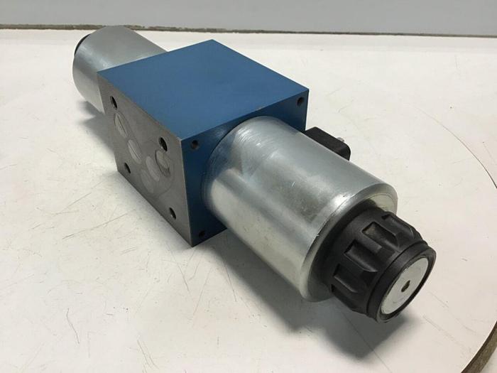 Used MANNESMANN REXROTH Valve 4WE 10 J32 4WE10J32/CG24N9Z4 #137661