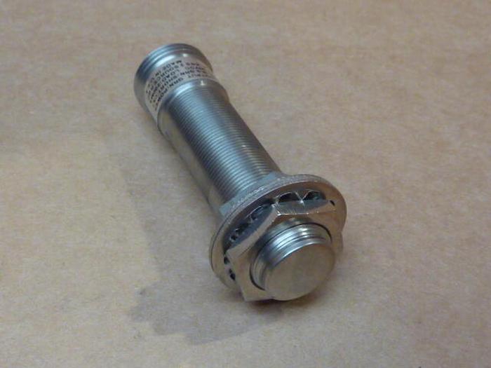 Used ALLEN BRADLEY Proximity Switch 871TM-D5NP18-N4 SER A #31521