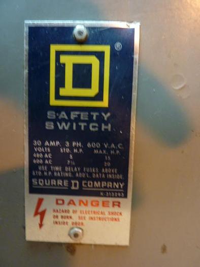 Used SQUARE D 30 Amp Safety Disconnect Switch H361 E1 Used