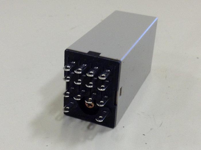 OMRON Timer H3Y-4-1 SECOND #79510