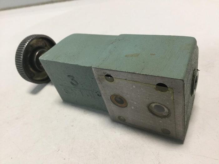 Used YUKEN Relief Valve DG-01-22 #102320