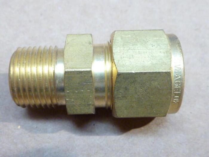 SWAGELOK Male Connector B-810-1-6 #39571 DNL/ SCRAPPED