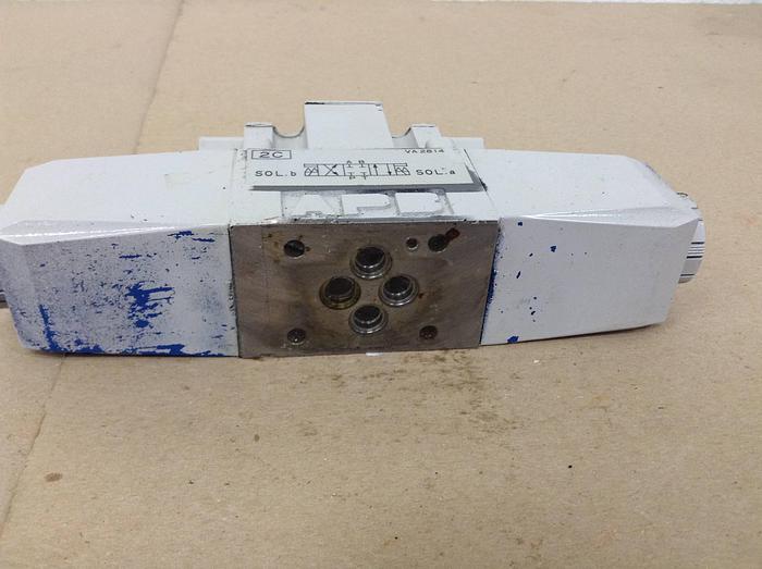 Used VICKERS Tokimec Directional Control Valve DG4V32CMP7H750 Used