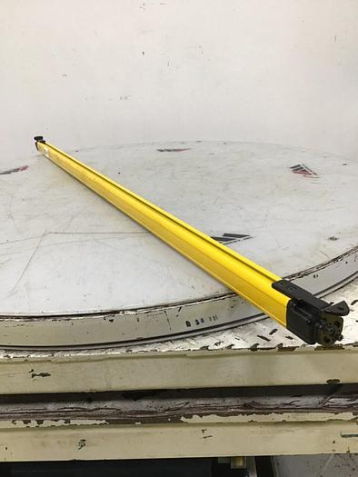 Used KEYENCE CORP Light Curtain GL-R72H-R USED