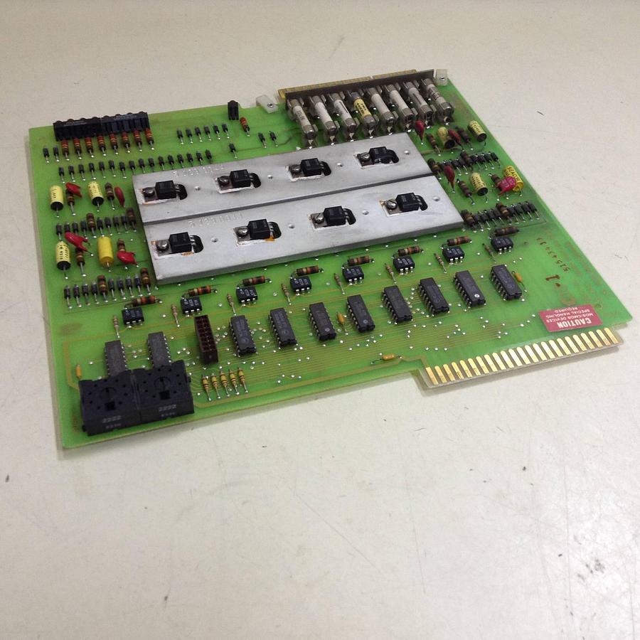 Used CINCINNATI MILACRON Output Board 3-531-3563A USED