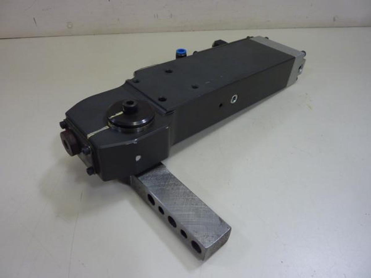 Used BTM CORP Power Clamp 779800G-733207H-90AL-SCDC Used