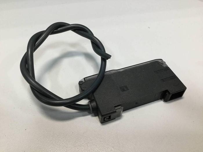 Used OMRON Photoelectric Sensor E3X-NA11 #99426