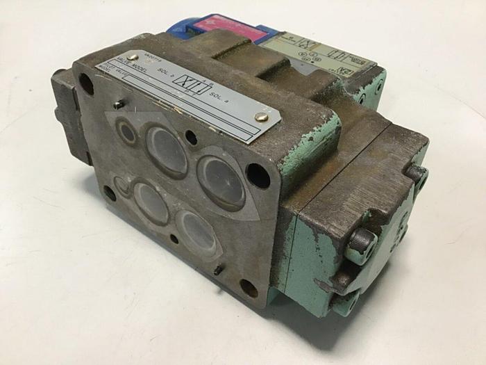 Used VICKERS Valve DG3V72AE10JASM01Z Used #111784