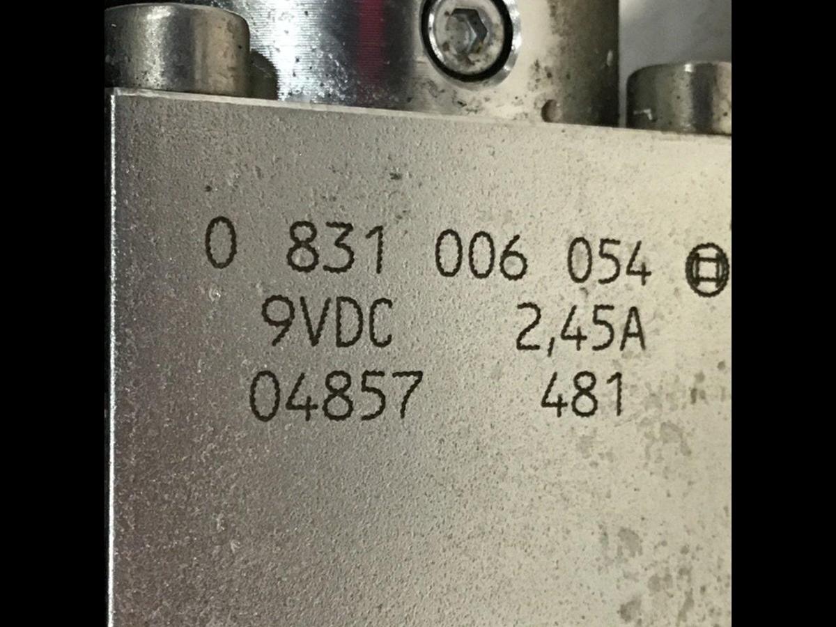 Used BOSCH Valve 0 811 402 165 #135560