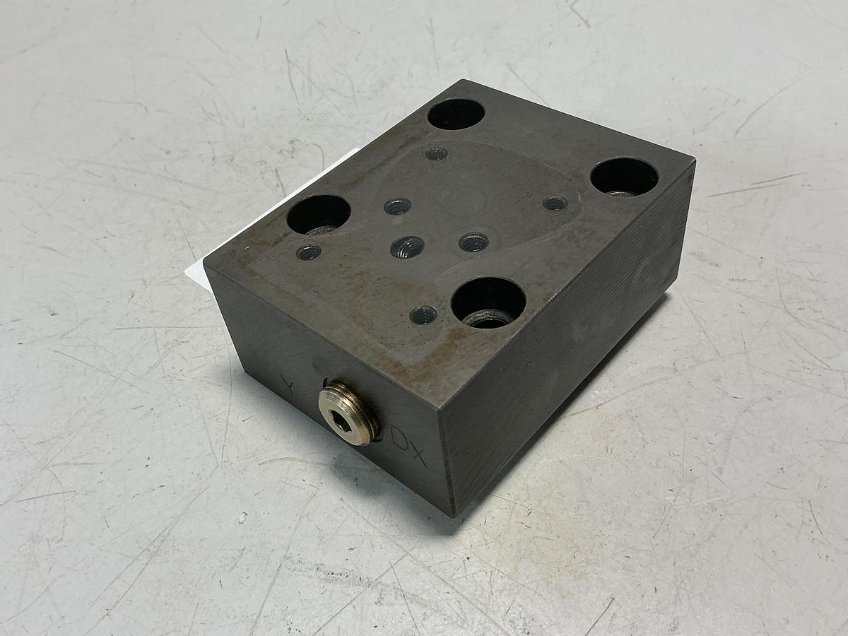 Used MOOG HYDROLUX CCE16B6RMA0V06/A12