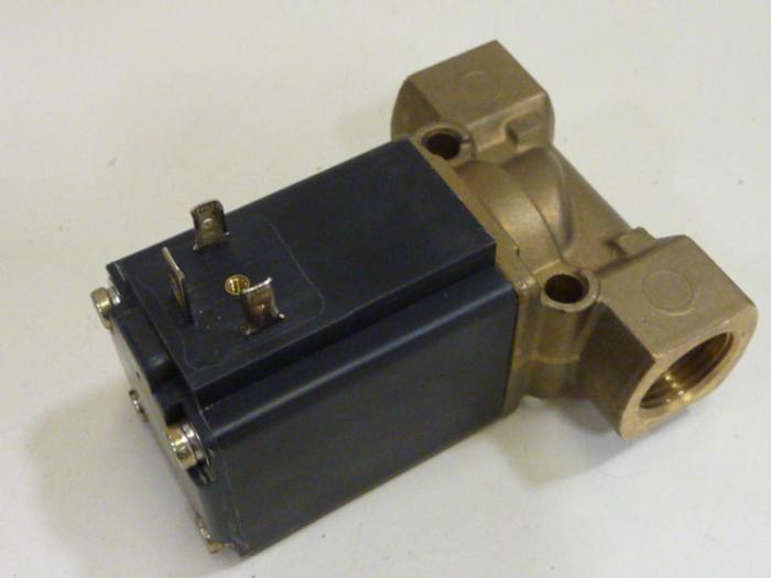 Used BURKERT EASY FLUID CONTROL Fitting 0256 A 8,0 FPM MS #67223