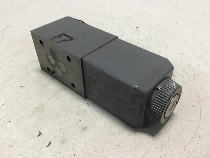 Used VICKERS Directional Hydraulic Valve DG4V322AMUHL760 Used