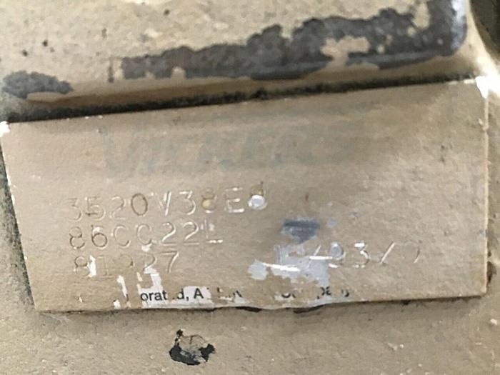 Used VICKERS Pump 3520V38E8 #137421