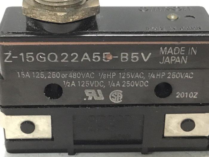 Used OMRON Limit Switch Z-15GQ22A55-B5V Used #121922