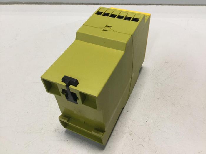 Used PILZ Safety Relay PNOZ XV2 #104189