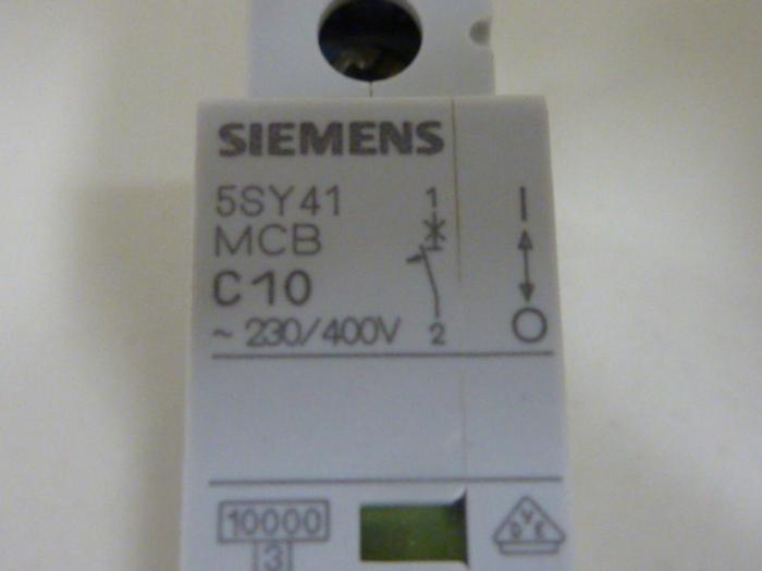 Used SIEMENS 10 Amp Circuit Breaker 5SY4110-7 #46955