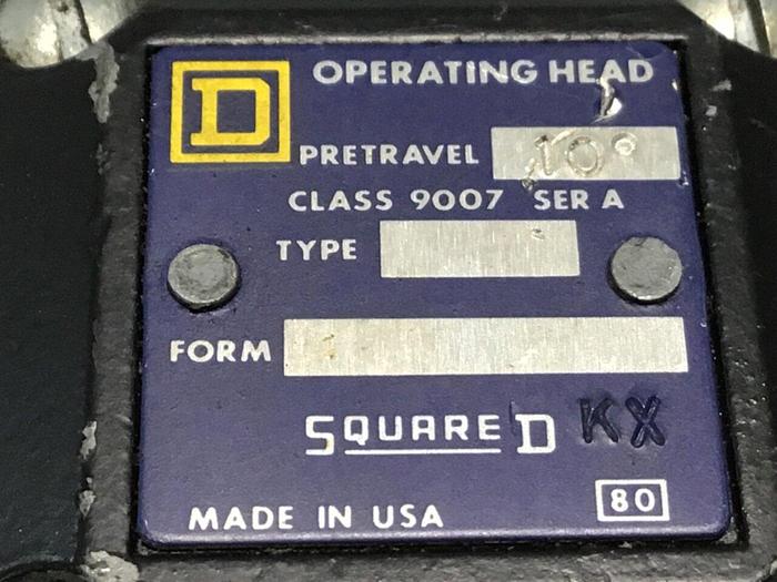 Used SQUARE D Limit Switch 9007-AEQ2699 Used