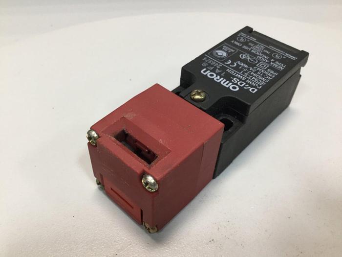 Used OMRON Safety Door Lock Switch D4DS-1AFS #103665