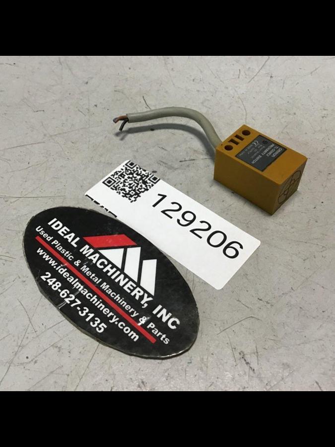 Used OMRON Proximity Switch TL-05MC2 USED