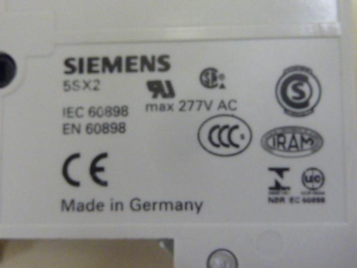 Used SIEMENS 10 Amp Circuit Breaker 5SX21-D10 #64537