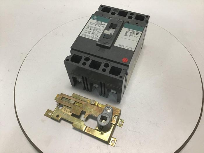 Used GENERAL ELECTRIC / GE 70 Amp Circuit Breaker TED136070 Used