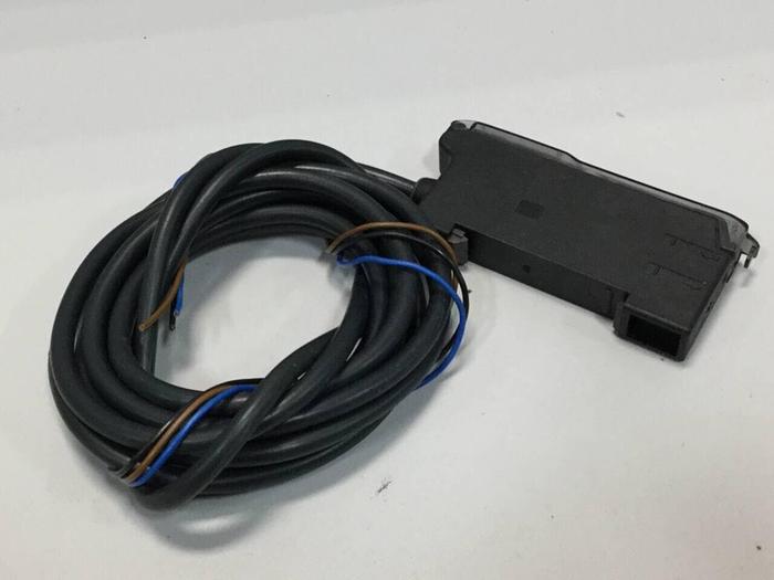 Used OMRON Photoelectric Sensor E3X-NA11 #99421